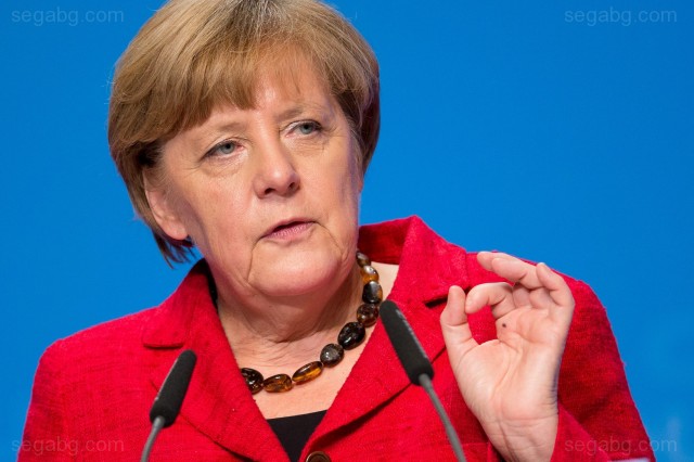 Германският канцлер Ангела Меркел отхвърли днес предложение направено от конкурентите