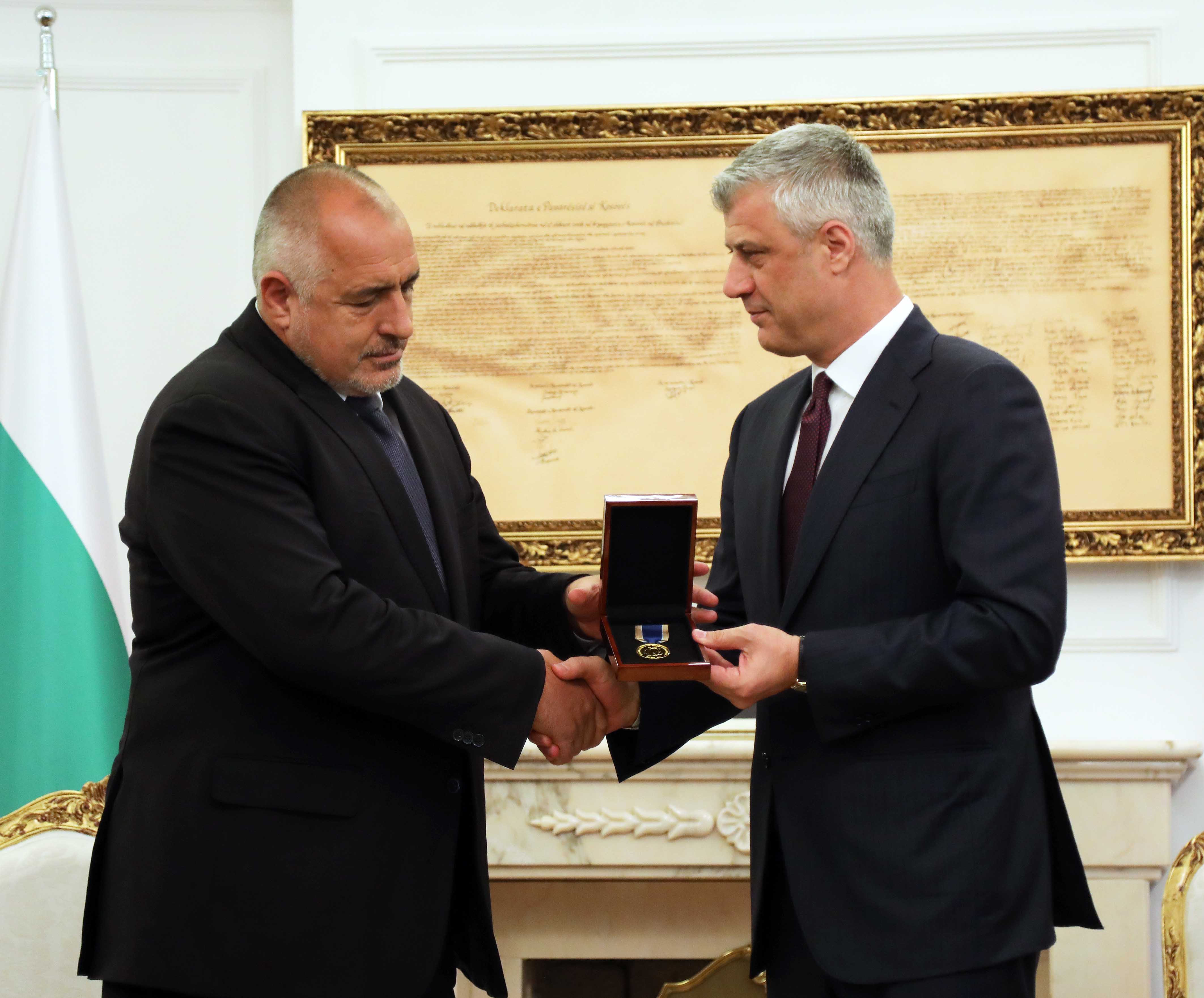 Президентът на Косово Хашим Тачи удостои министър-председателя Бойко Борисов с