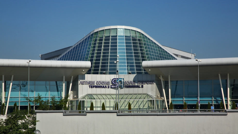 През първия месец на 2018 г. столичното летище е обслужило