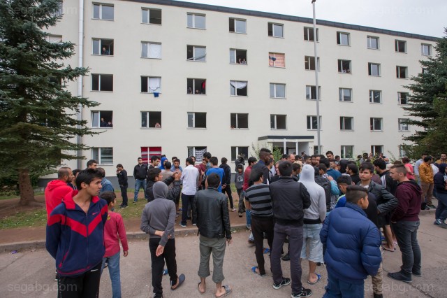 Снимка ЕПА БГНЕСГерманската миграционна служба ще преразгледа около 18 000 одобрени