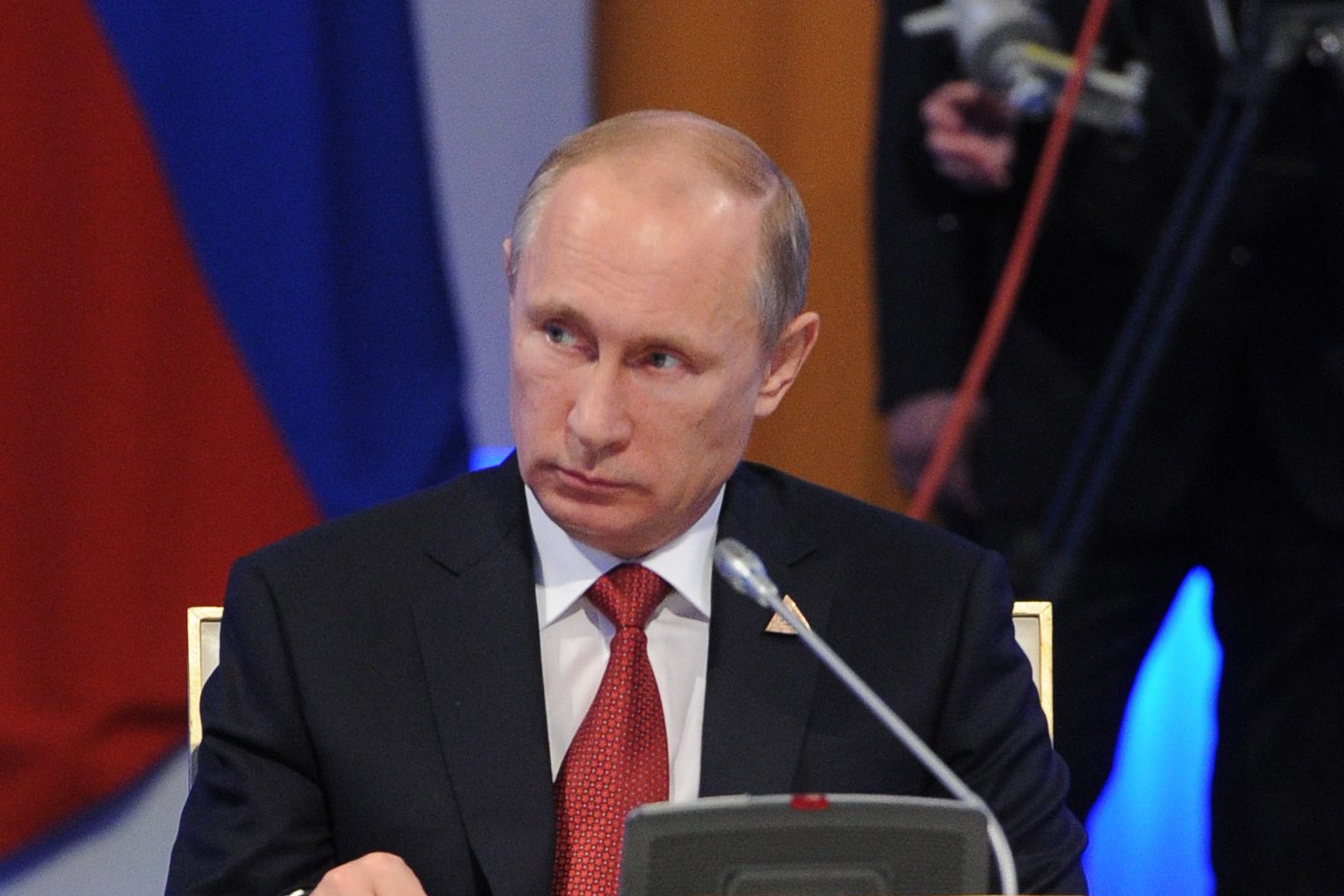 Руският президент Владимир Путин подписа закон който ще позволи на