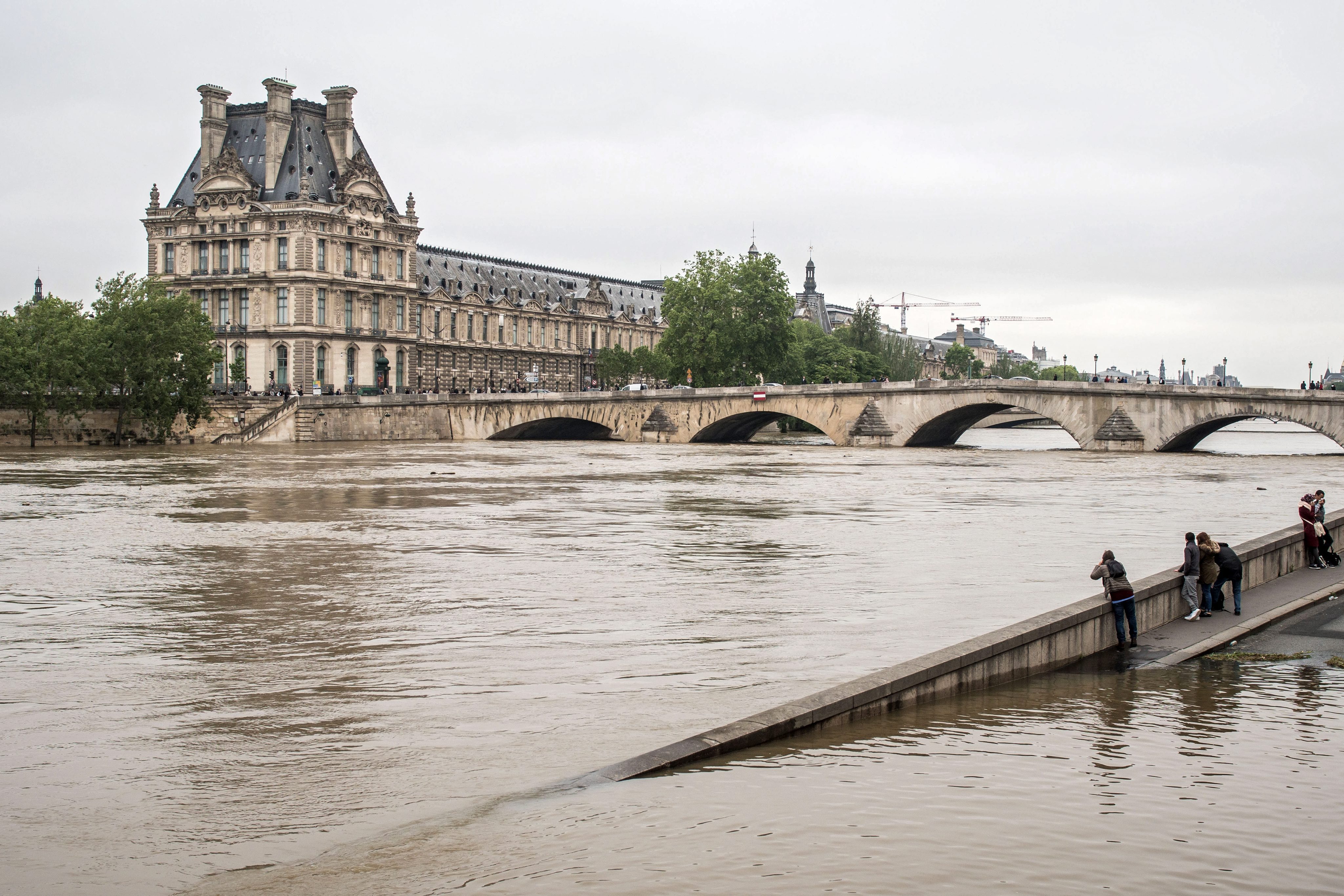 Снимка ЕПА БГНЕССлед обилните дъждове през последните дни реките във Франция
