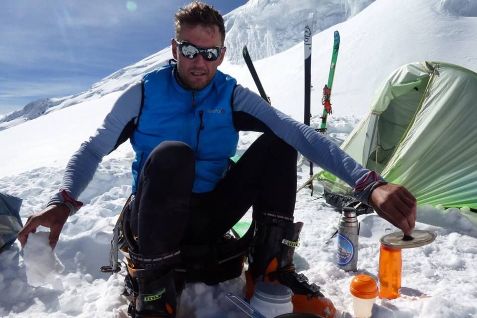 Иван Томов е изкачил осмият по височина връх в света