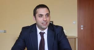 Министърът на икономиката Емил Караниколов ще представи информация за дейността