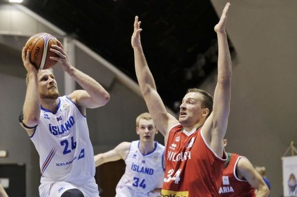 Националният отбор на България по баскетбол постигна първа победа в