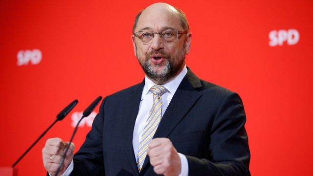 Лидерът на германските социалдемократи Мартин Шулц склони да участва в
