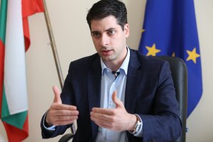 Пеканов: Докладът на ЕК за дефицита оценява 4 години грешки