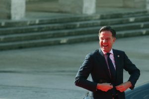 Рюте предлага всяка страна от НАТО да дава 0.25% от БВП за Украйна