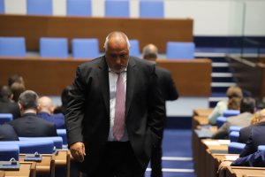 800 000 избиратели изоставиха водещите партии