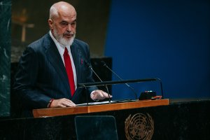 Еди Рама обвини Иран за Фламинго революцията в Албания