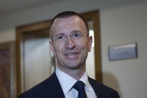 Шефът на градския съд е заплашен с нож при инцидент на пътя