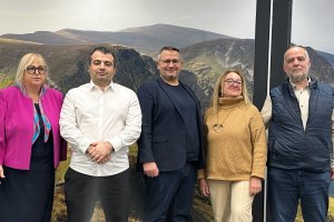 Действащ министър се оказа в незаконна агитация