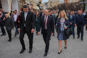 Даренията за Радев надхвърлиха половин милион евро