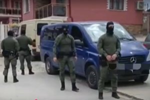 Полицията иззе от търговци на гласове 200 лични карти на починали хора