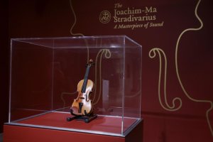 Във Франция е открита 300-годишна цигулка 