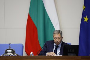 Румен Миланов от ПБ откри 52-рото Народно събрание
