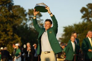 Рори Макилрой влезе сред легендите на голфа