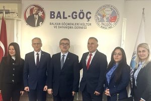 Партиите търсят благоволението на изселниците в Турция