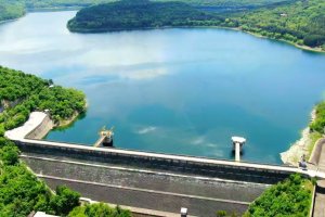 Язовир „Александър Стамболийски“ прелива