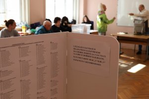 И при новите правила - стотици откази от изборни комисии