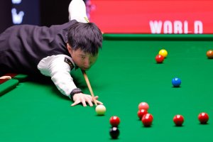 Световният шампион направи и втората крачка срещу суеверието