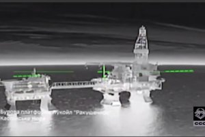 Украйна удари находища на „Лукойл“ в Каспийско море