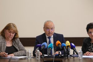 Задават се тежки спорове за заплатите в МВР, съдебна власт и ВУЗ