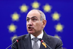 Калната предизборна кампания в Армения не минава без Кремъл