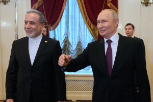Тръмп прекрати "Проект Свобода" в Ормуз ден по-късно