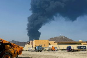 Иран атакува ОАЕ с ракети и дронове