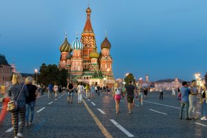 Атаки с дронове и блокиран интернет парализираха Москва