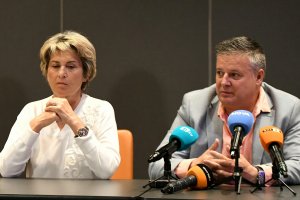 Весела Лечева е заварила дългове за 360 000 евро в