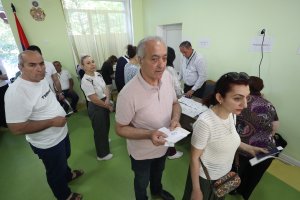В Армения според екзитпол води проевропейската партия на Паш