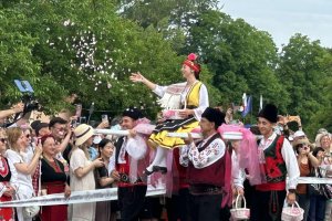 Ищар: Целият свят трябва да знае за Празника на розата