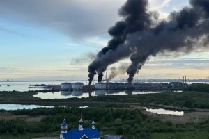 Украйна атакува петролен комплекс в Санкт Петербург