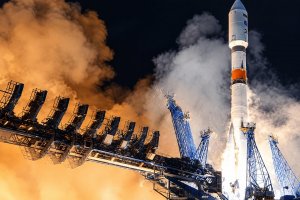Два руски спътника падат към Земята