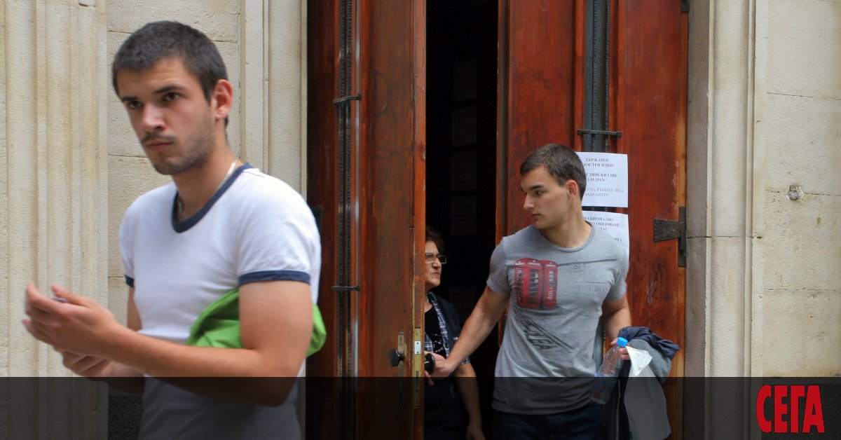 От днес до 1-ви юли седмокласниците в София могат да