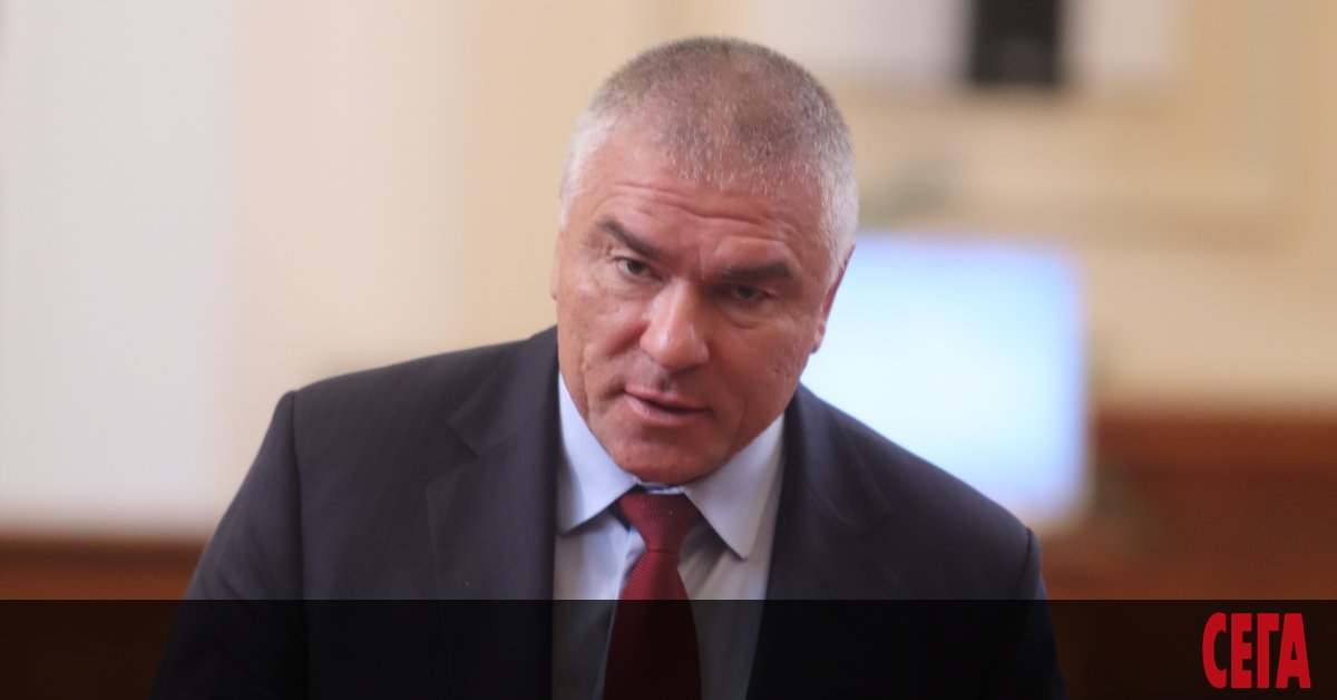 Въпреки всичките си минали конфликти и противоречия, националистическите формации плавно