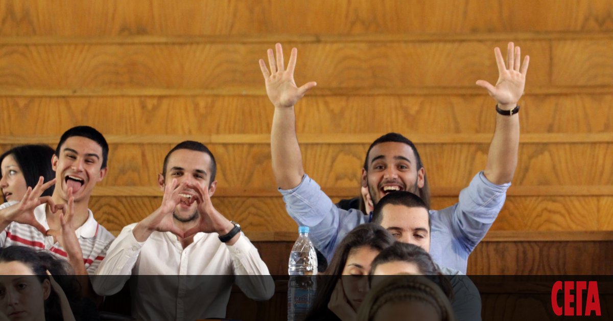 Двойно ще се увеличи до 2021 г. броят на учениците, обучаващи