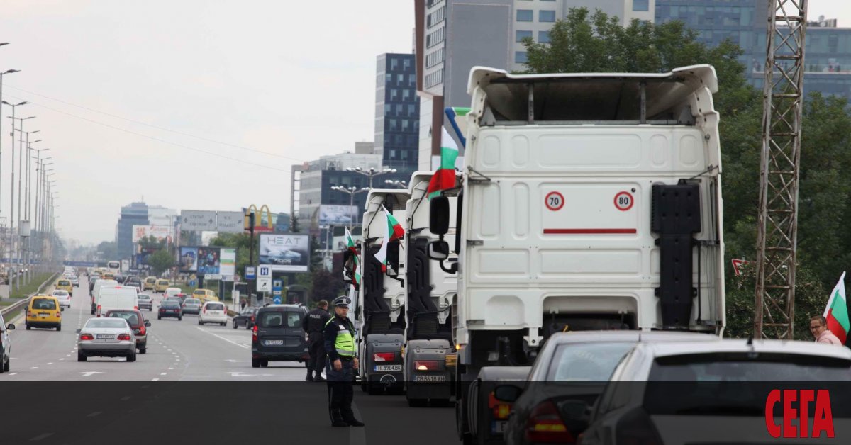 Затвор от 2 до 5 години за обществен превоз на