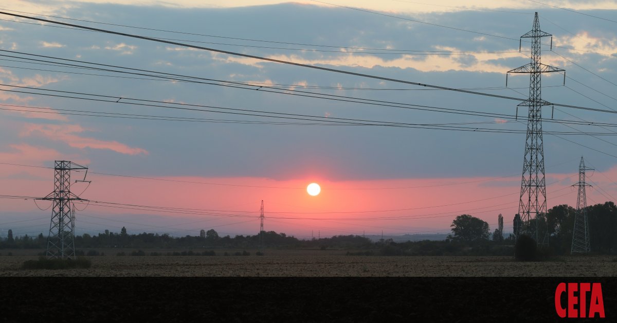 България изнася все по-малко ток, показват данните на диспечера на