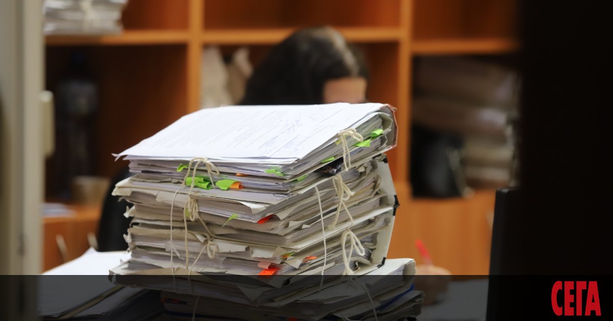 Антикорупционната комисия КПКОНПИ е осъдена да плати 186 226 лв.