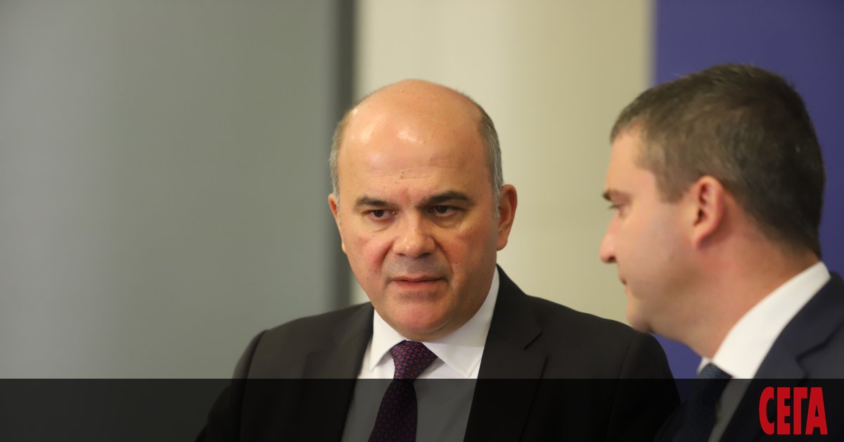 Както и обезщетенията от НОИ, семейните помощи за деца остават