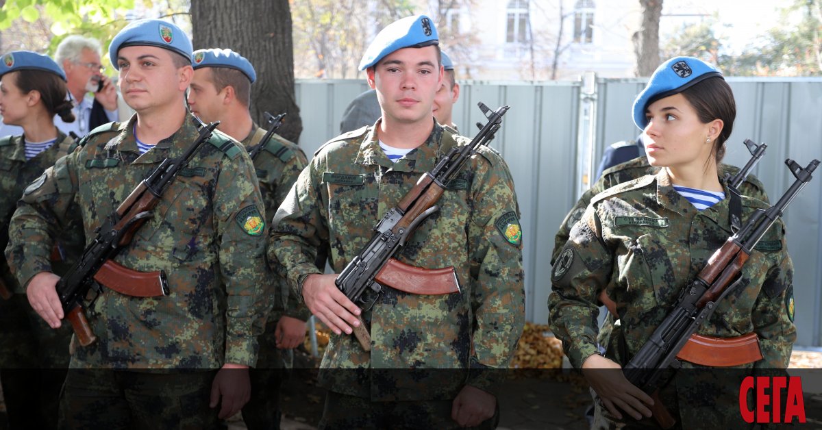 Идеята на военния министър Красимир Каракачанов да се въведе 6-месечна
