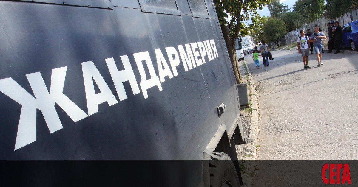 Взрив е избухнал в къща в град Ветово, област Русе.