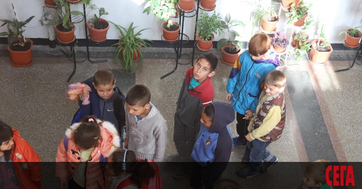 Преждевременното напускане на училище изглежда далечен проблем в София и