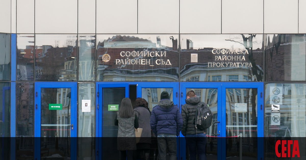 Разводите по взаимно съгласие да стават пред нотариус, а не