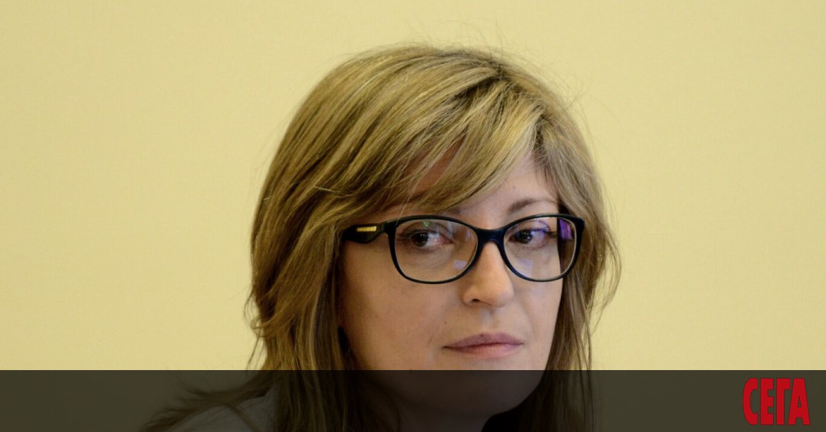 Външният министър Екатерина Захариева съобщи, че блокираните 29 българи в Мароко