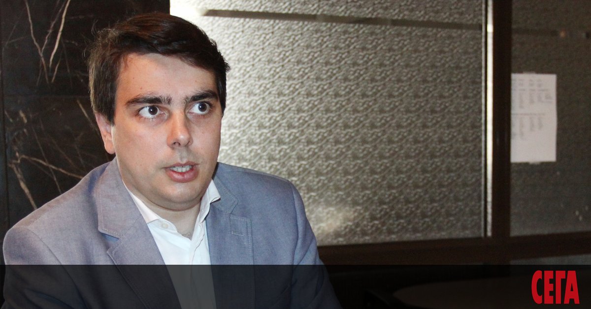 Пост отпреди 2 години във Фейсбук на Асен Василев, в