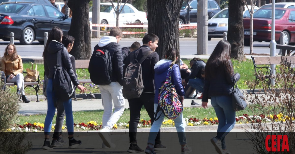 За да започне да се решава един проблем, първо той